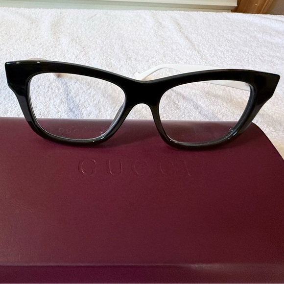 Gucci Black Cat-Eye Eyewear - Picture 1 of 6